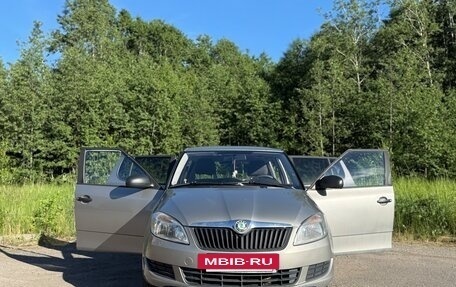 Skoda Fabia II, 2010 год, 490 000 рублей, 2 фотография