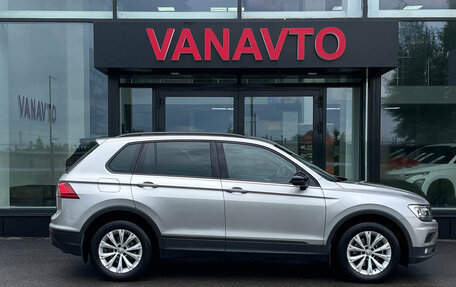 Volkswagen Tiguan II, 2020 год, 2 640 000 рублей, 4 фотография