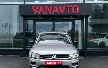 Volkswagen Tiguan II, 2020 год, 2 640 000 рублей, 2 фотография