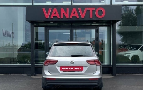 Volkswagen Tiguan II, 2020 год, 2 640 000 рублей, 6 фотография