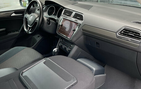 Volkswagen Tiguan II, 2020 год, 2 640 000 рублей, 11 фотография