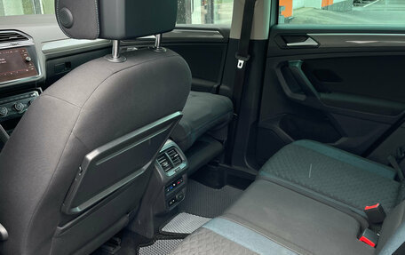 Volkswagen Tiguan II, 2020 год, 2 640 000 рублей, 26 фотография