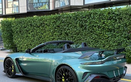 Aston Martin V12 Vantage, 2023 год, 34 000 000 рублей, 5 фотография