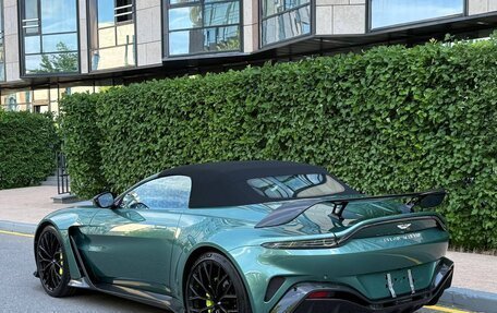 Aston Martin V12 Vantage, 2023 год, 34 000 000 рублей, 6 фотография
