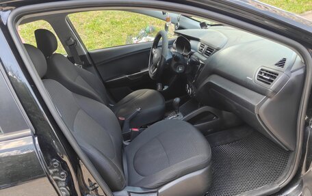 KIA Rio III рестайлинг, 2012 год, 990 000 рублей, 38 фотография