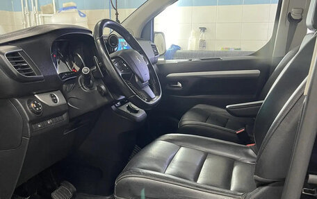 Peugeot Traveller I, 2020 год, 2 400 000 рублей, 6 фотография