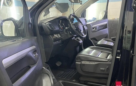 Peugeot Traveller I, 2020 год, 2 400 000 рублей, 4 фотография
