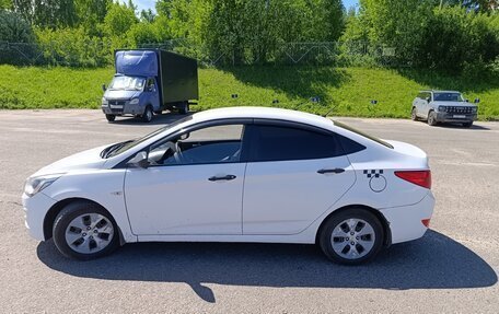 Hyundai Solaris II рестайлинг, 2014 год, 519 000 рублей, 2 фотография