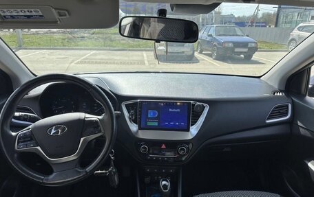 Hyundai Solaris II рестайлинг, 2018 год, 1 650 000 рублей, 13 фотография