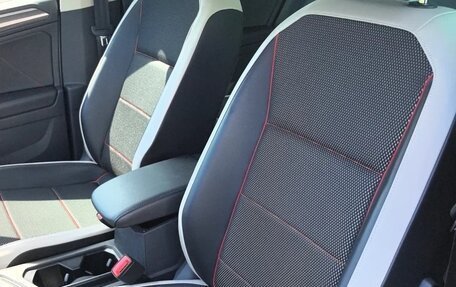 Volkswagen Tiguan II, 2021 год, 2 850 000 рублей, 8 фотография