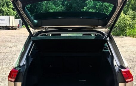 Volkswagen Tiguan II, 2021 год, 2 850 000 рублей, 16 фотография