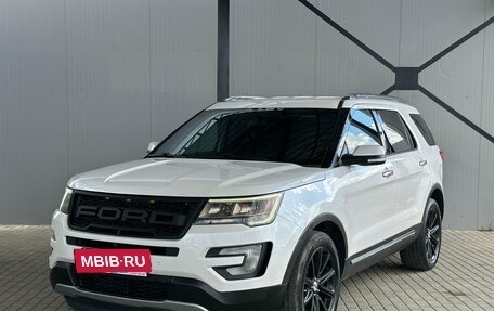 Ford Explorer VI, 2016 год, 1 895 000 рублей, 3 фотография