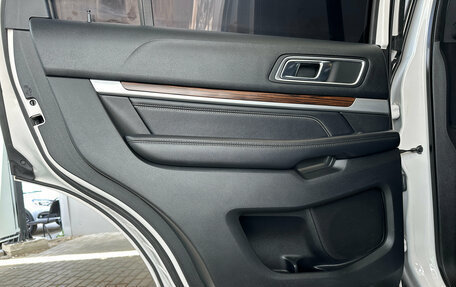 Ford Explorer VI, 2016 год, 1 895 000 рублей, 19 фотография