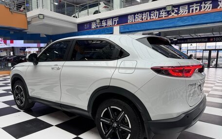 Honda Vezel, 2023 год, 1 470 000 рублей, 6 фотография
