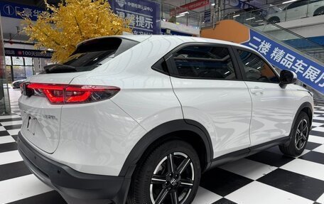 Honda Vezel, 2023 год, 1 470 000 рублей, 8 фотография