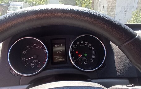Skoda Yeti I рестайлинг, 2014 год, 1 600 000 рублей, 32 фотография