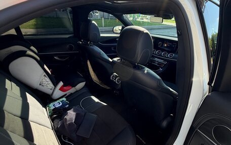 Mercedes-Benz E-Класс, 2016 год, 3 550 000 рублей, 13 фотография