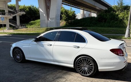 Mercedes-Benz E-Класс, 2016 год, 3 550 000 рублей, 2 фотография