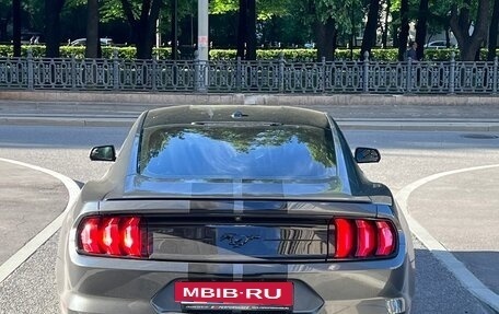 Ford Mustang VI рестайлинг, 2019 год, 4 140 000 рублей, 6 фотография