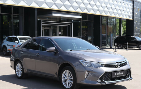 Toyota Camry, 2015 год, 2 650 000 рублей, 4 фотография