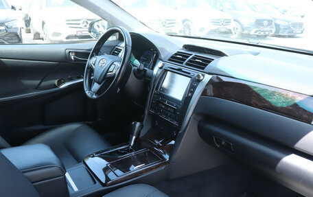 Toyota Camry, 2015 год, 2 650 000 рублей, 10 фотография