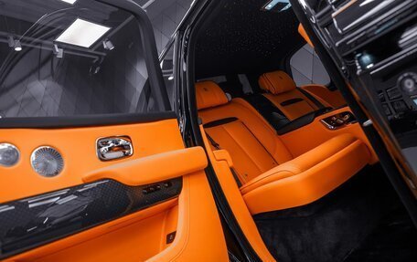 Rolls-Royce Cullinan, 2026 год, 65 000 000 рублей, 7 фотография