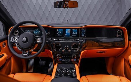 Rolls-Royce Cullinan, 2026 год, 65 000 000 рублей, 6 фотография