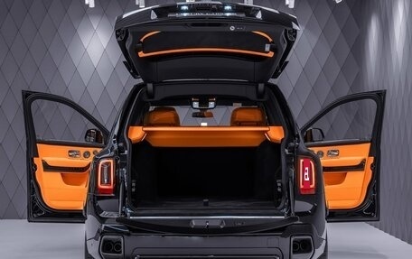 Rolls-Royce Cullinan, 2026 год, 65 000 000 рублей, 5 фотография