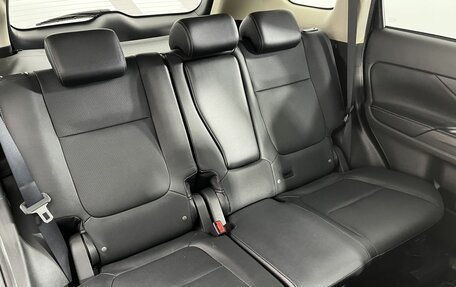 Mitsubishi Outlander III рестайлинг 3, 2018 год, 1 849 000 рублей, 15 фотография