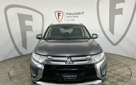 Mitsubishi Outlander III рестайлинг 3, 2018 год, 1 849 000 рублей, 2 фотография