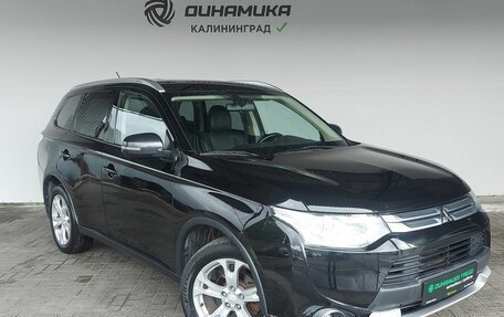 Mitsubishi Outlander III рестайлинг 3, 2014 год, 1 369 000 рублей, 2 фотография