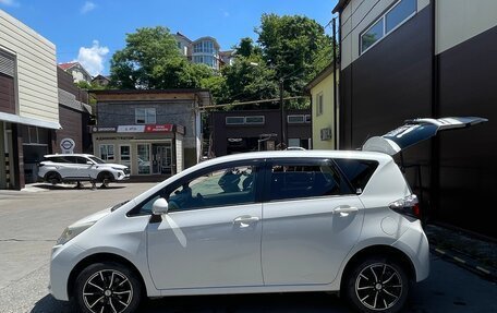 Toyota Ractis II, 2011 год, 820 000 рублей, 3 фотография