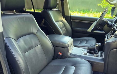 Toyota Land Cruiser 200, 2015 год, 5 350 000 рублей, 31 фотография
