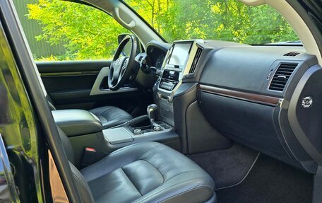 Toyota Land Cruiser 200, 2015 год, 5 350 000 рублей, 29 фотография