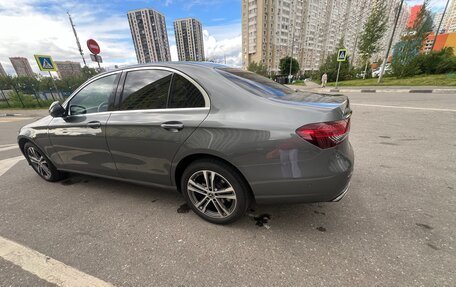 Mercedes-Benz E-Класс, 2021 год, 4 400 000 рублей, 3 фотография