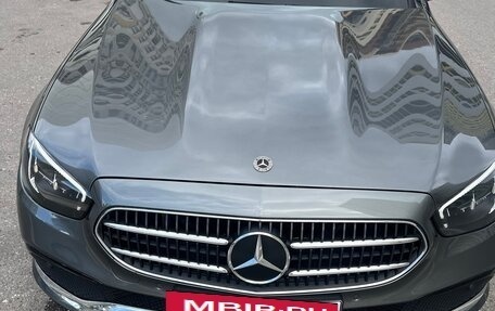 Mercedes-Benz E-Класс, 2021 год, 4 400 000 рублей, 2 фотография