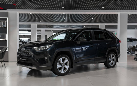 Toyota RAV4, 2020 год, 2 795 000 рублей, 1 фотография