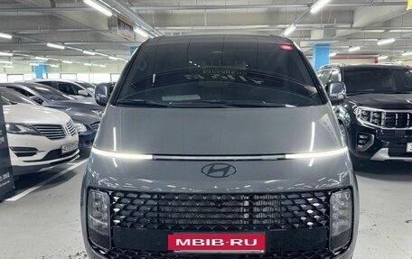 Hyundai Staria, 2024 год, 8 490 000 рублей, 2 фотография
