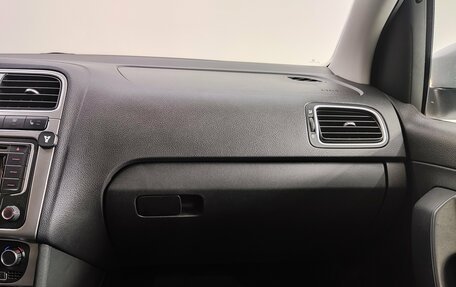 Volkswagen Polo VI (EU Market), 2015 год, 1 050 000 рублей, 11 фотография