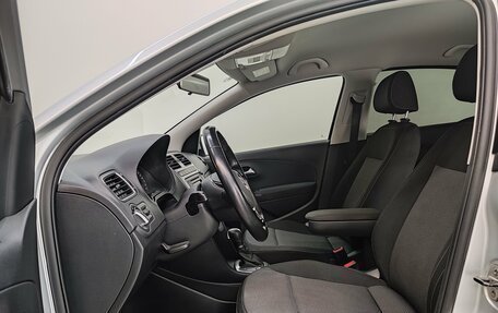 Volkswagen Polo VI (EU Market), 2015 год, 1 050 000 рублей, 14 фотография