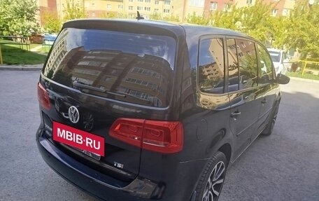 Volkswagen Touran III, 2011 год, 1 500 000 рублей, 4 фотография