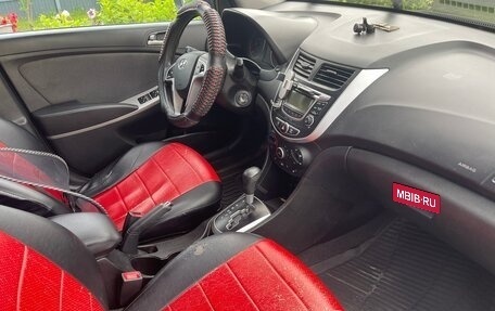 Hyundai Solaris II рестайлинг, 2013 год, 590 000 рублей, 10 фотография