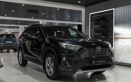 Toyota RAV4, 2020 год, 2 795 000 рублей, 2 фотография