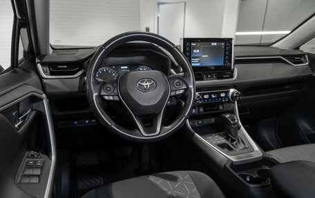 Toyota RAV4, 2020 год, 2 795 000 рублей, 7 фотография