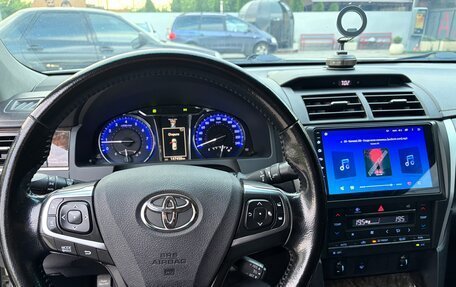 Toyota Camry, 2017 год, 2 300 000 рублей, 10 фотография