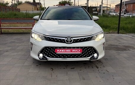 Toyota Camry, 2017 год, 2 300 000 рублей, 2 фотография