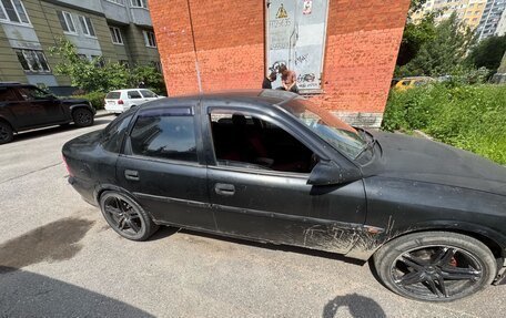 Opel Vectra B рестайлинг, 1998 год, 83 000 рублей, 2 фотография