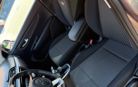 KIA Rio IV, 2018 год, 1 399 000 рублей, 10 фотография