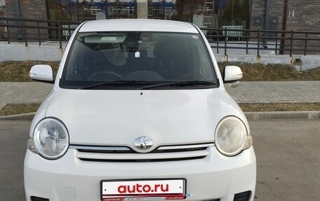 Toyota Sienta I, 2012 год, 800 000 рублей, 1 фотография