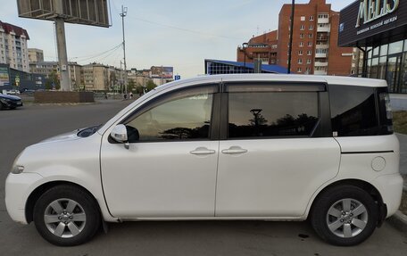 Toyota Sienta I, 2012 год, 800 000 рублей, 2 фотография